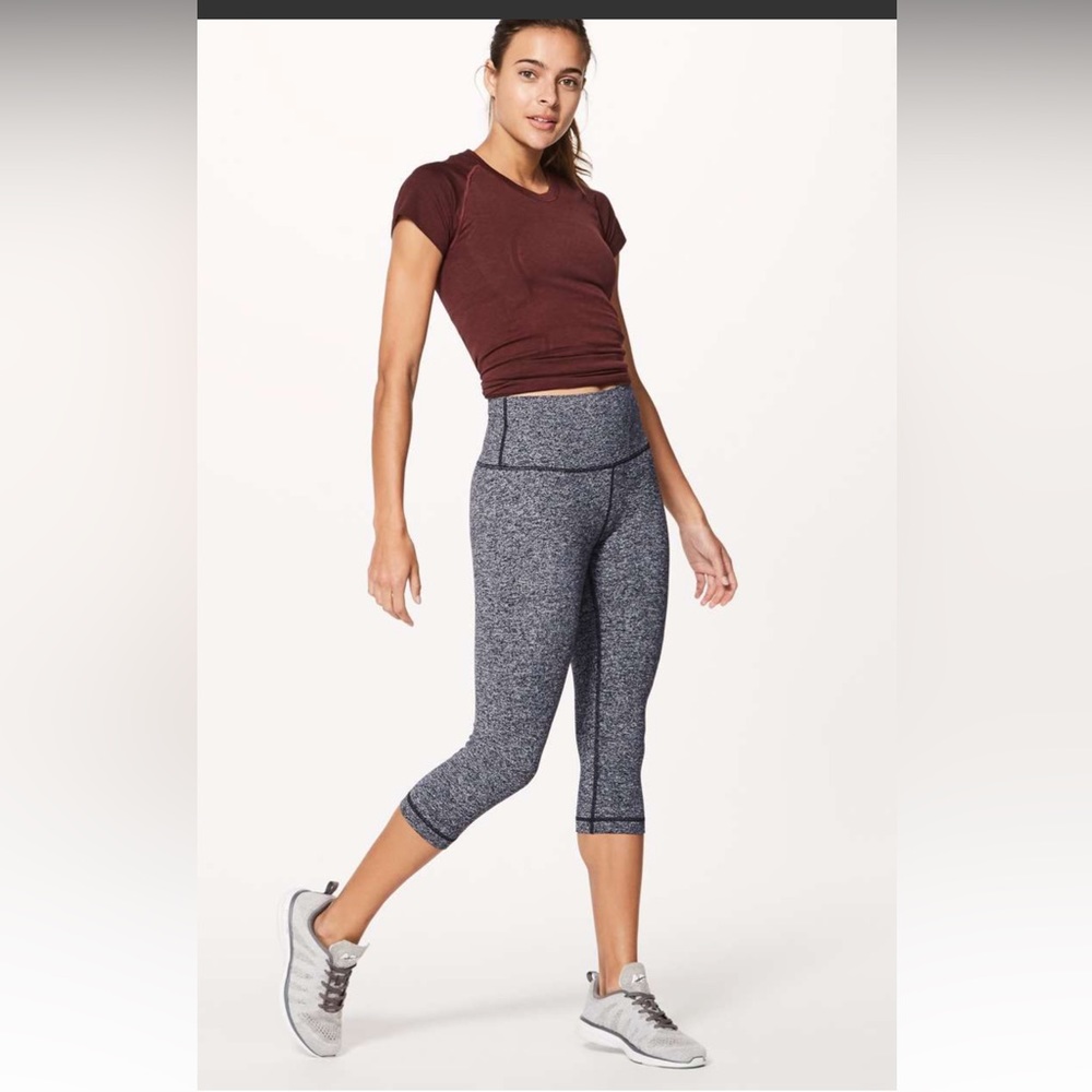 Lululemon Wunder Under Hi-Rise 1/2 Tight *Full-On Luon 17"